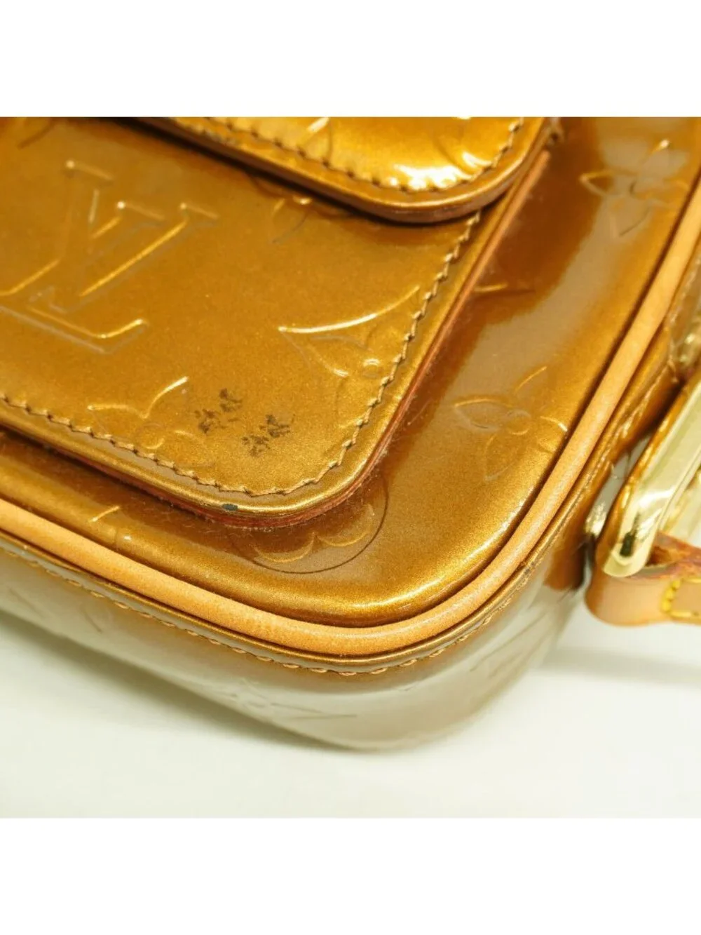 Louis Vuitton Shoulder Bag Vernis Christie MM Blanc